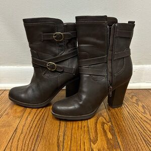 Style & Co. Ameliya Brown Faux Leather Women's Ankle Zipper Boots